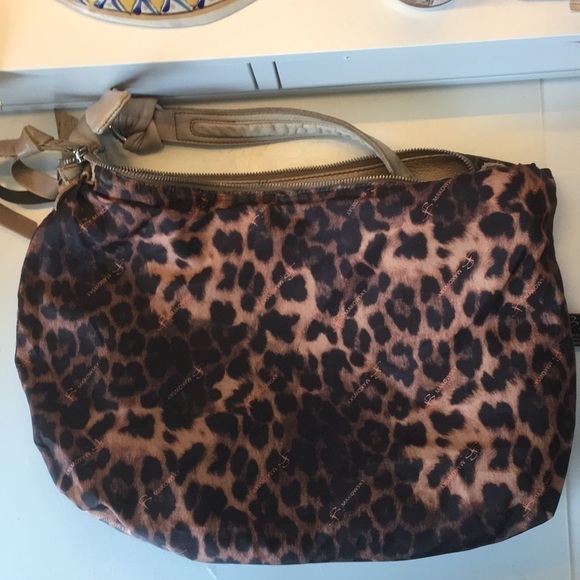 - B. Makowsky Vintage Leather Patchwork Large Bag. P/A1021/ - Picture 7 of 14